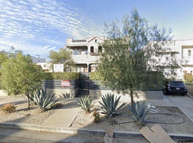 Photo - 1175 N New Hampshire Ave