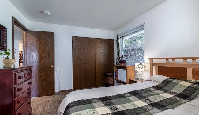 WESTVIEW II APARTMENTS