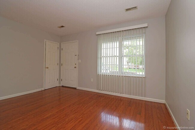 Photo - 413 South West End Boulevard Unit #1