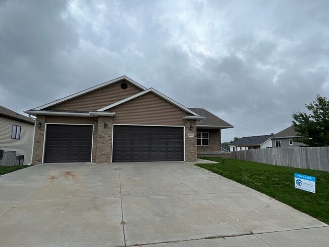 Photo - 8020 Renatta Dr