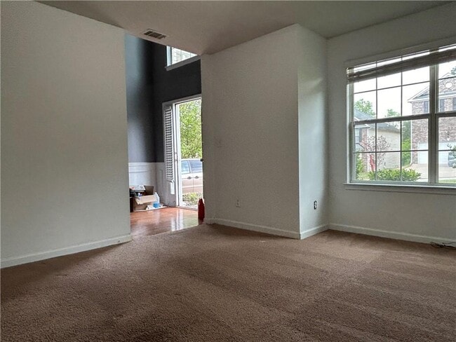 Photo - 1040 Baltic Way