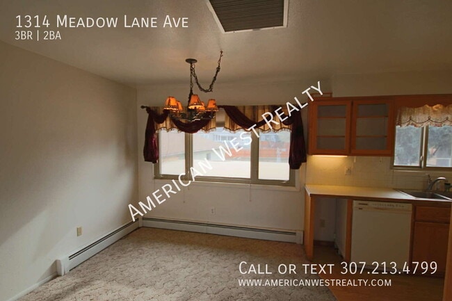 Photo - 1314 Meadow Ln Ave