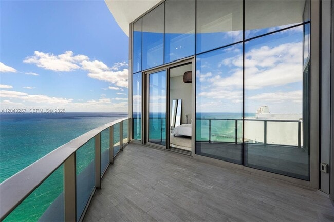 Photo - 15701 Collins Ave Unit 4701