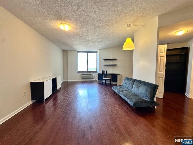 Photo - 100 Old Palisade Rd Unidad 3016