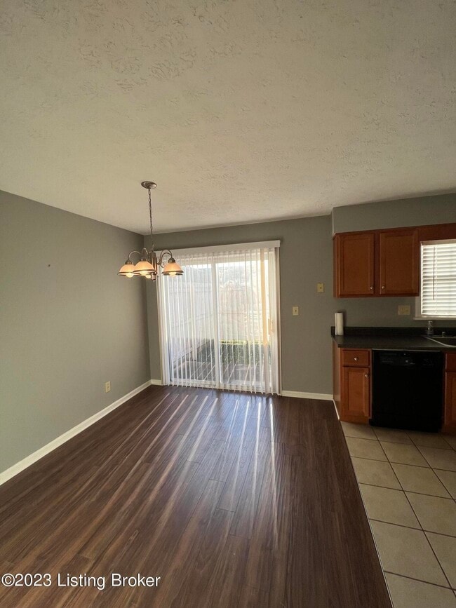 Photo - 1364 Herr Ln