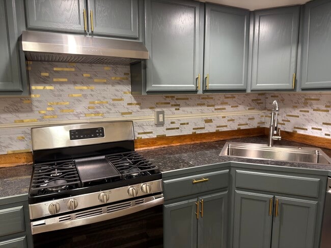 Photo - 2011 Oregon Ave Unidad 2011 Oregon Ave.