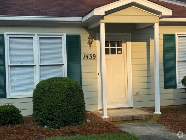 Building Photo - 1439 Bailey Cir Rental
