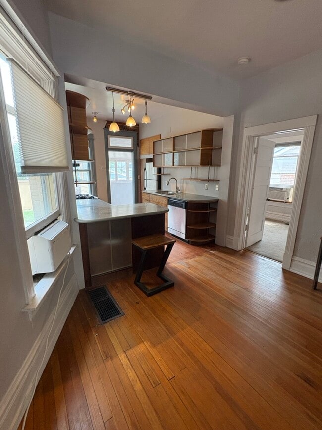 Bright kitchen - 3406 N Raleigh St Unit 3406 Raleigh St.