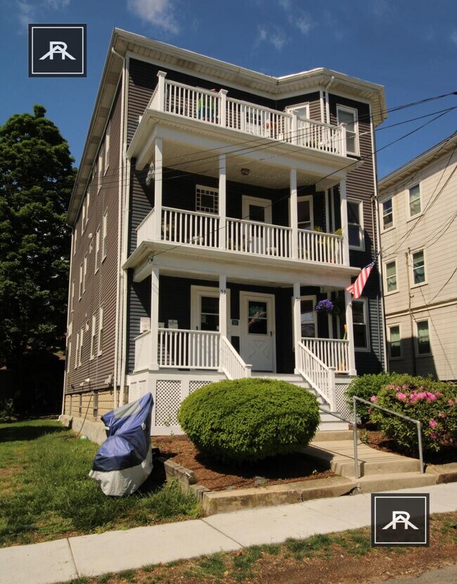 4 bedroom in Watertown MA 02472 - 4 bedroom in Watertown MA 02472 Condo