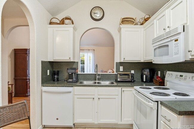 Photo - 1150 Green Hill Dr