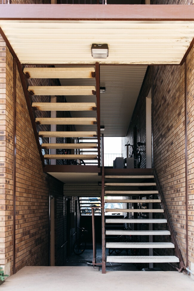 Alta Apartments