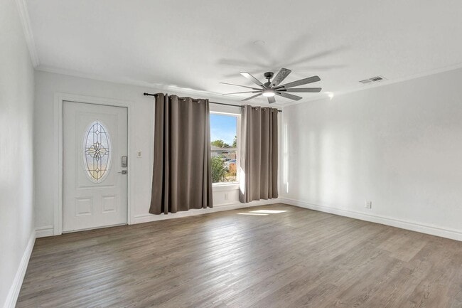 Photo - 1649 NE 31st St