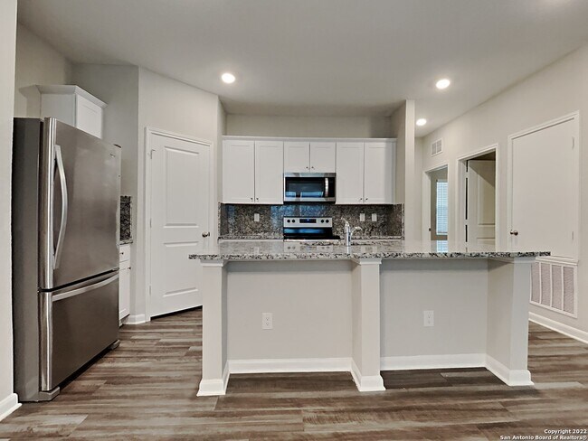 Photo - 7410 Boa Holw