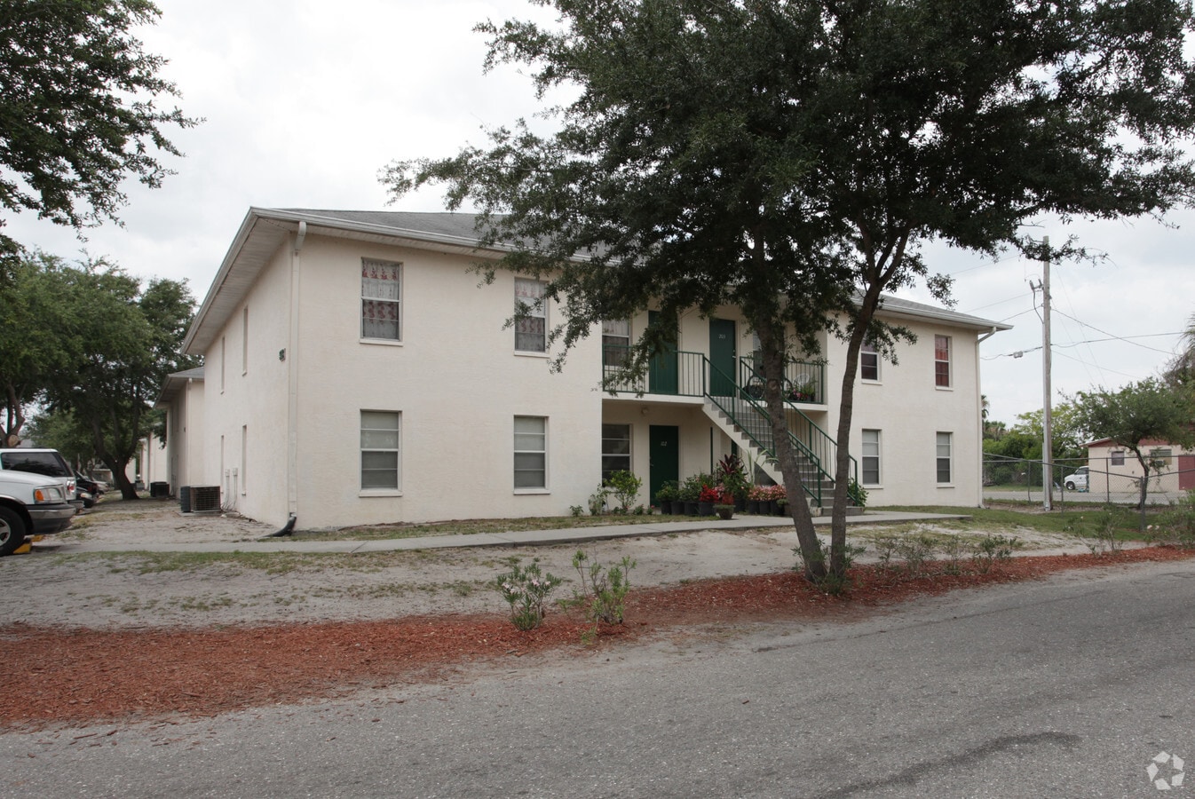 Oak Haven Apartments - Oak Haven Apartments