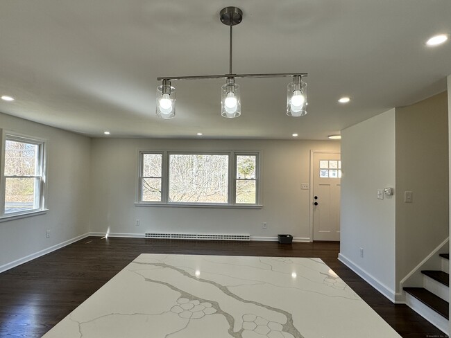 Photo - 197 Brook St