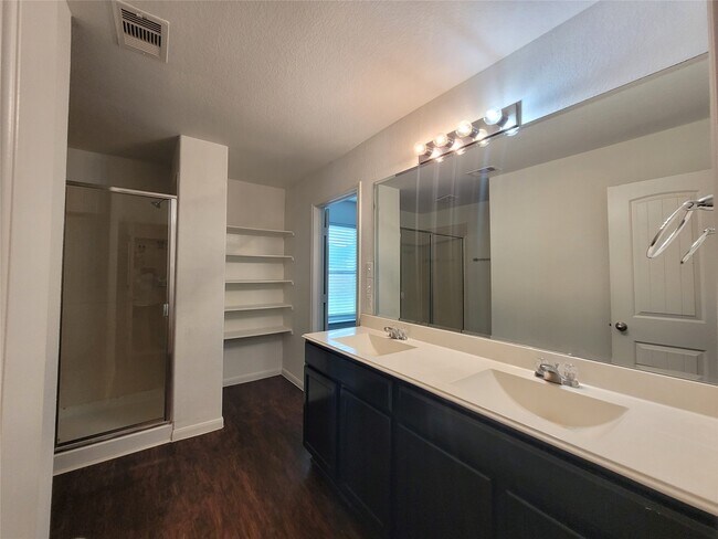 Photo - 13911 Cypress Meadows Dr