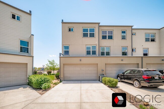 Photo - 4594 S Jordan Pkwy W
