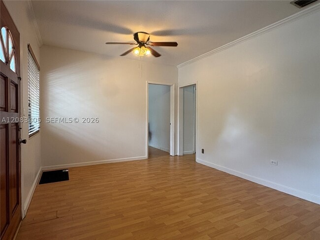 Photo - 700 SW 51st Ave
