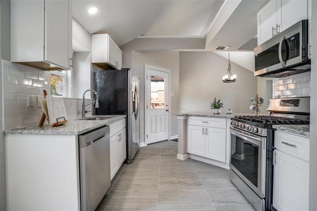 Photo - 800 Ridgemont Dr