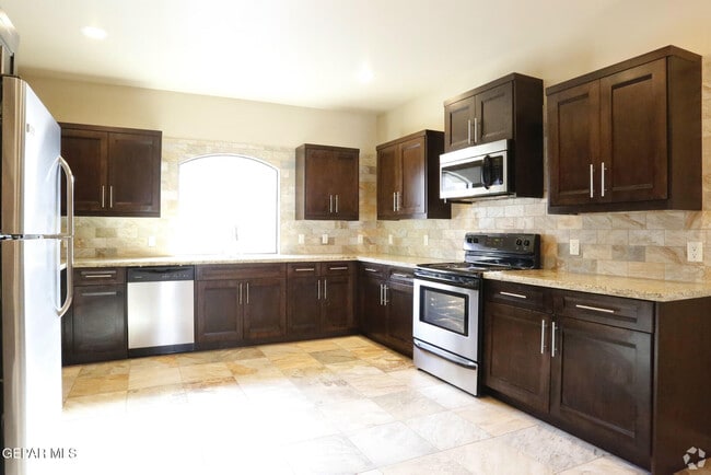 Photo - 5501 N Stanton St