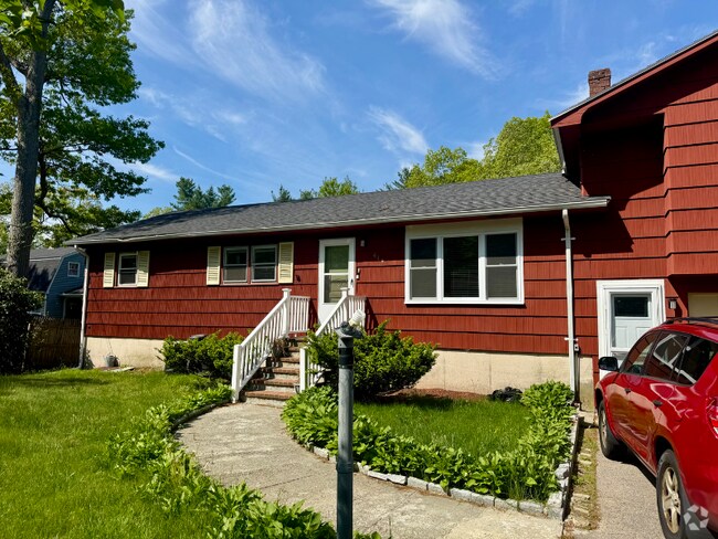 Building Photo - 649 East St Rental