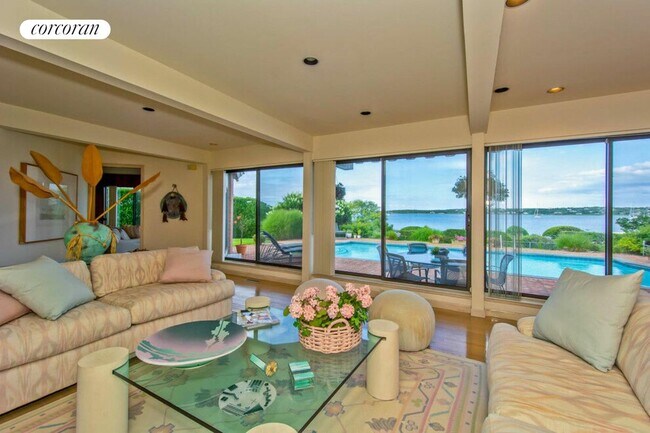 Photo - 292 W Lake Dr