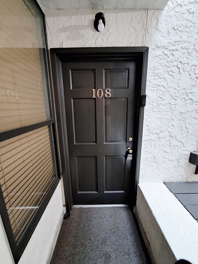 Photo - 2409 Leon St