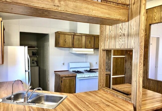 Photo - 1103 Lipan Trail