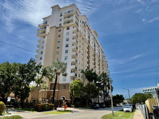 Building Photo - 616 Clearwater Park Rd Unit 713