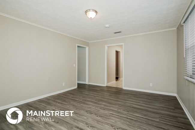 Photo - 1055 Grove Park Dr S