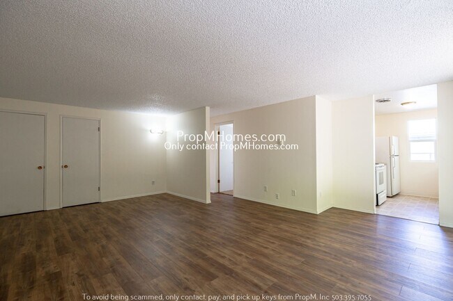Photo - Light & Bright Two Bedroom in Multnomah Village! Unit 7640 SW 34th Avenue -  6
