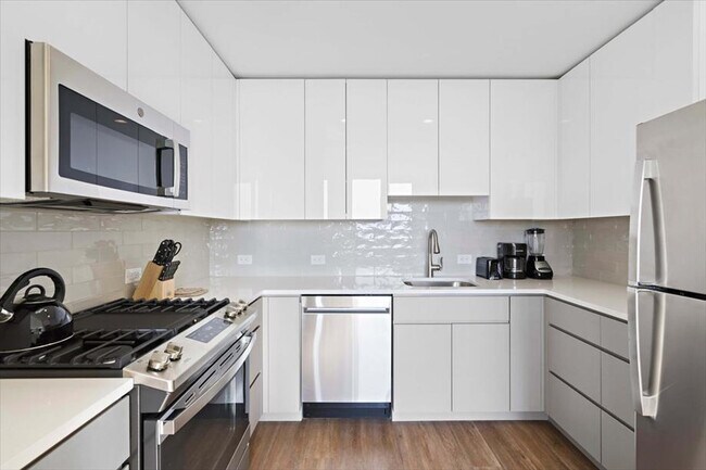 57 Bank St Unit SI ID1040025P