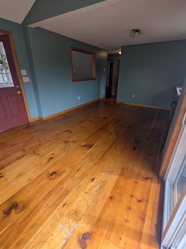 Photo - 117 Sherburne Rd