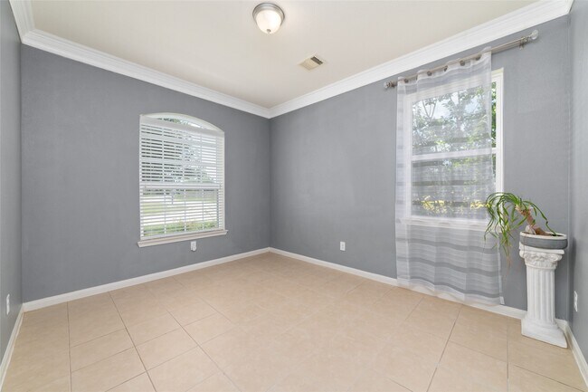 12054 Fairquarter Ln
