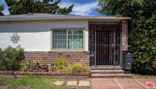 Photo - 14135 Hatteras St