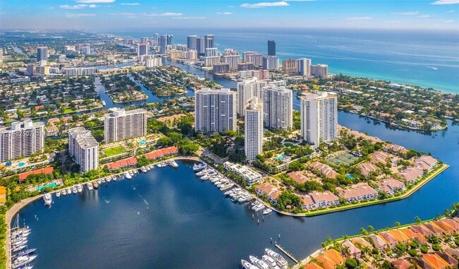 Photo - 21055 Yacht Club Dr Unidad 2401