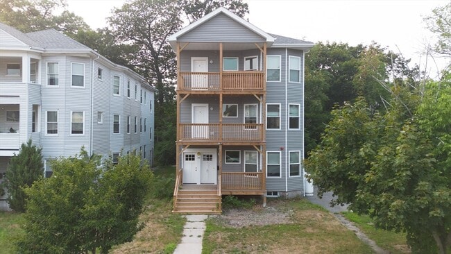 Building Photo - 99 June St Unit 3 Rental