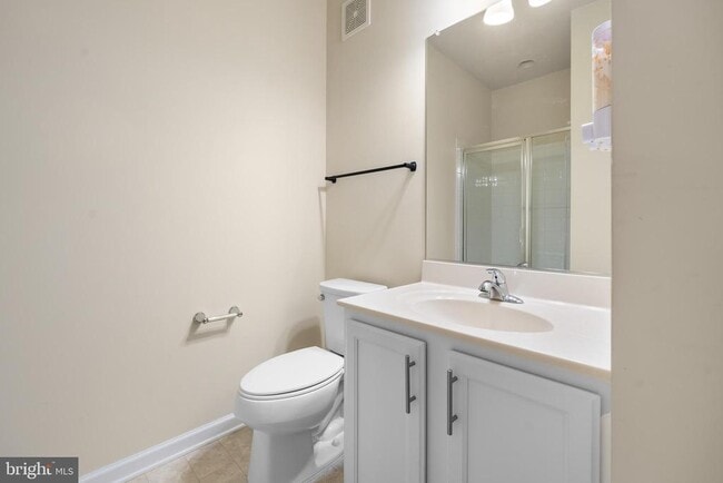 Photo - 829 Jarrett Ln