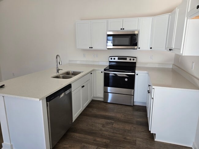 Photo - 5278 Pinecrest Ct N