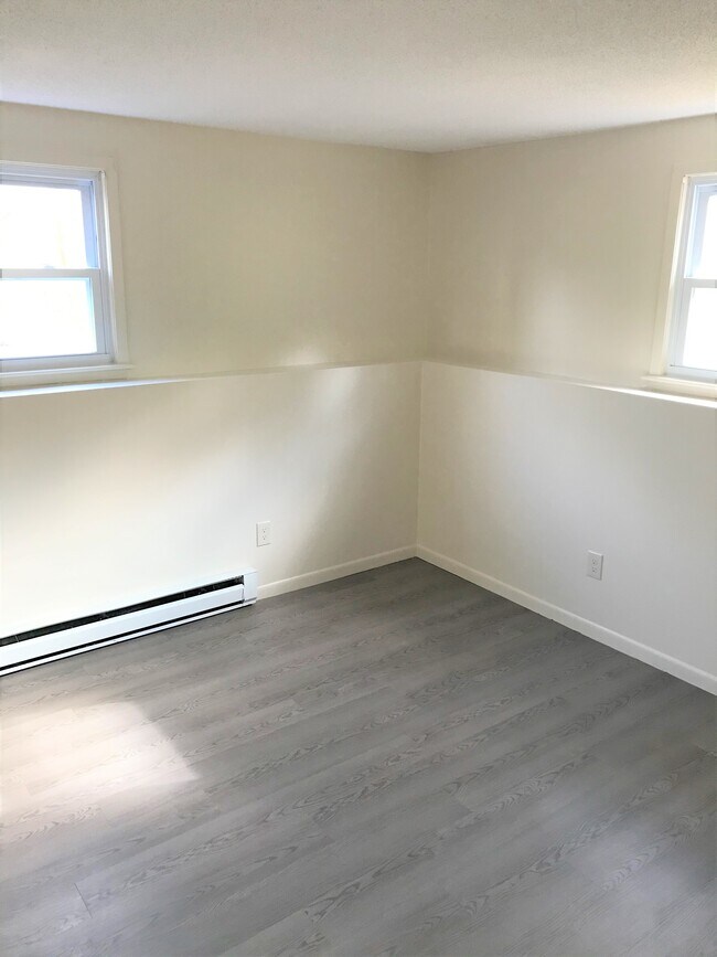 851 Mammoth Rd OffCampus Housing, Manchester, NH ForRentUniversity