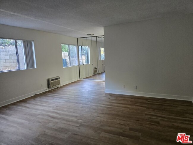 Photo - 1226 Larrabee St Condo