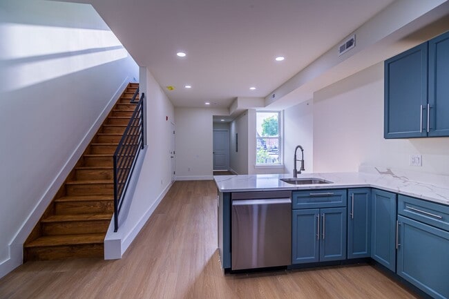 Photo - 808 N Preston St Unit 3
