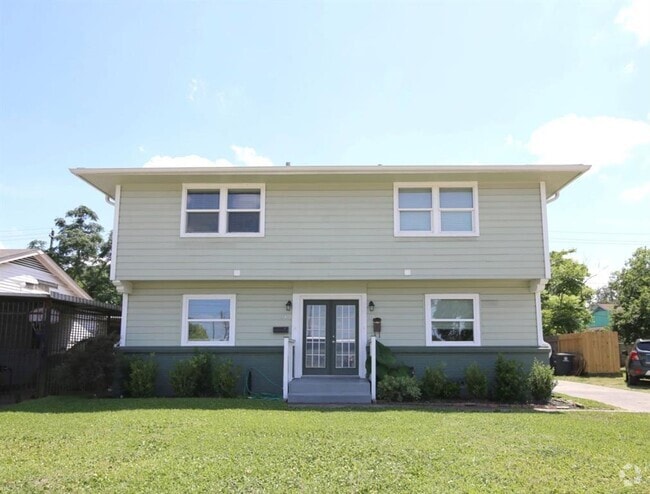 Building Photo - 3412 Blodgett St Rental