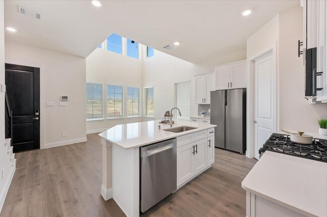 Photo - 4550 Community Ct