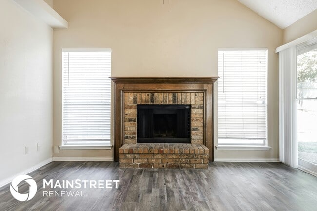 Photo - 6329 N Park Dr