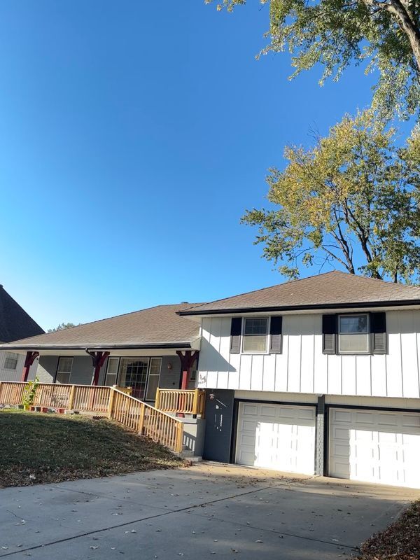 Building Photo - 8000 Oakland Ave