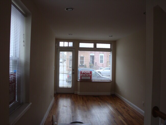 Photo - 2521 Foster Ave