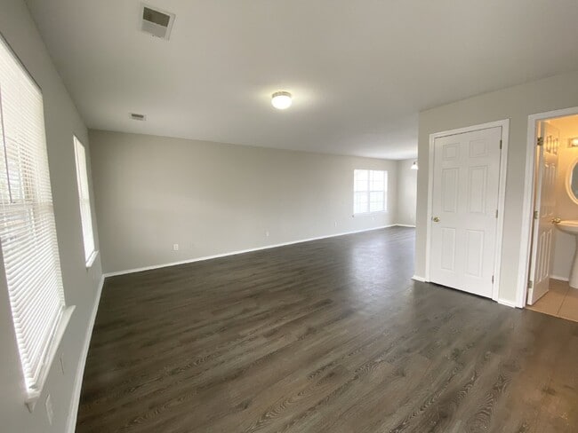 Photo - Three Bedroom, University Park Home!