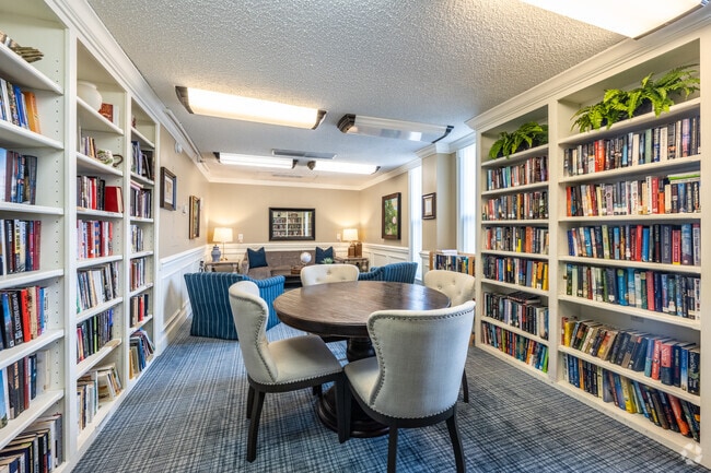 Library - Serenity Towers on the St. Johns