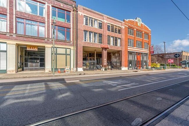 413 S Main St Unit 205